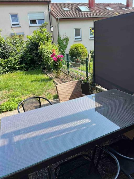 Reiheneckhaus Mit Garten Und Terasse Tettnang Exterior photo